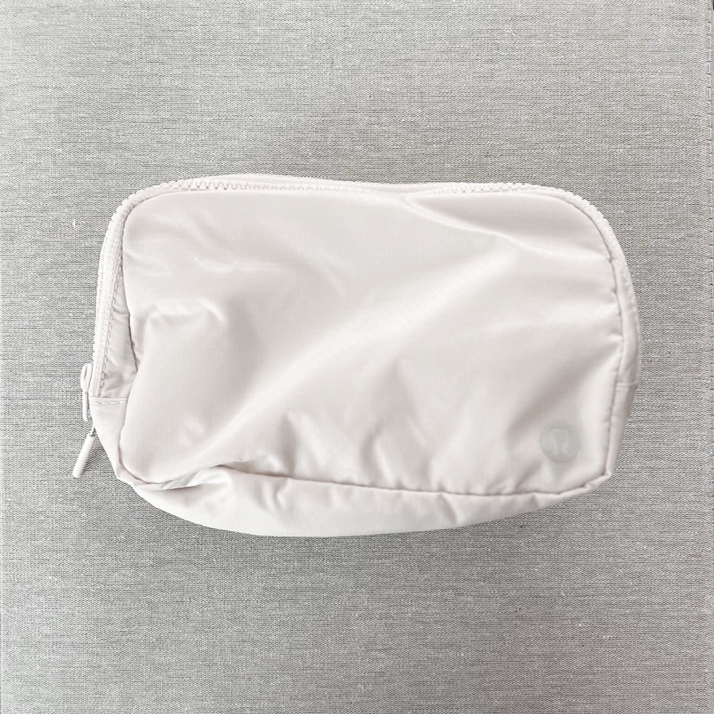 Lululemon belt bag